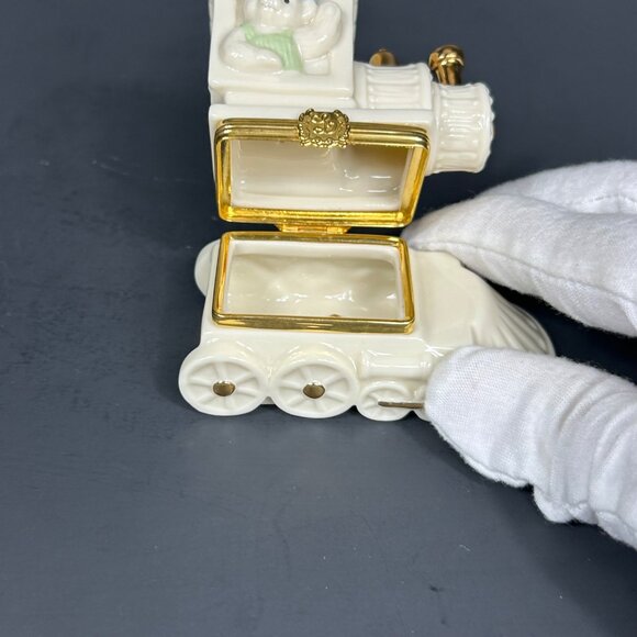 Lenox All Aboard Treasure Box Train With Gold Accents & Bear Conductor - Picture 8 of 14